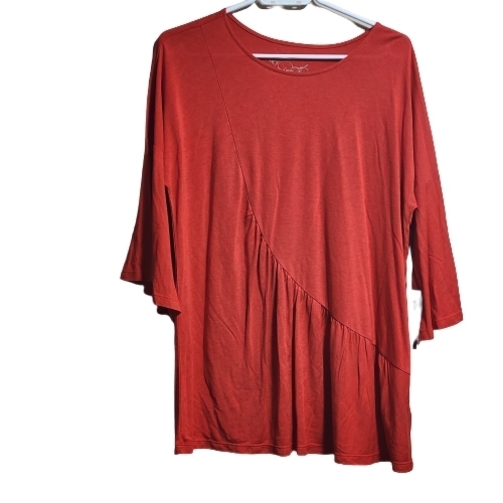 D2 by Diane Gilman short sleeve top tunic color rust size large